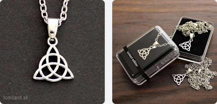 Malý strieborný keltský amulet Trinity na retiazke. Malý strieborný keltský amulet Trinity na retiazke.