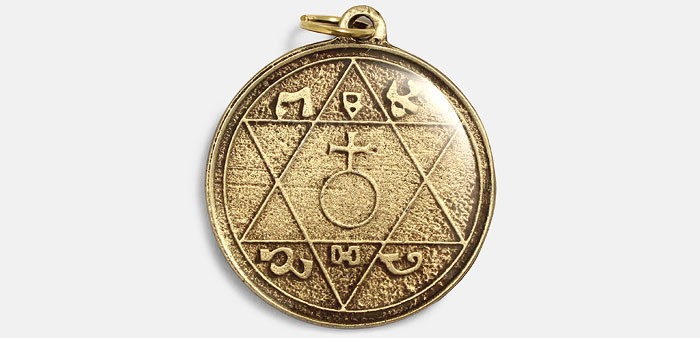 Otcov amulet proti nespavosti a nočným morám sa umiestňuje v spálni.