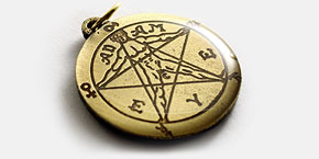 Tento symbol sa používa ako ochrana pri okultizme.